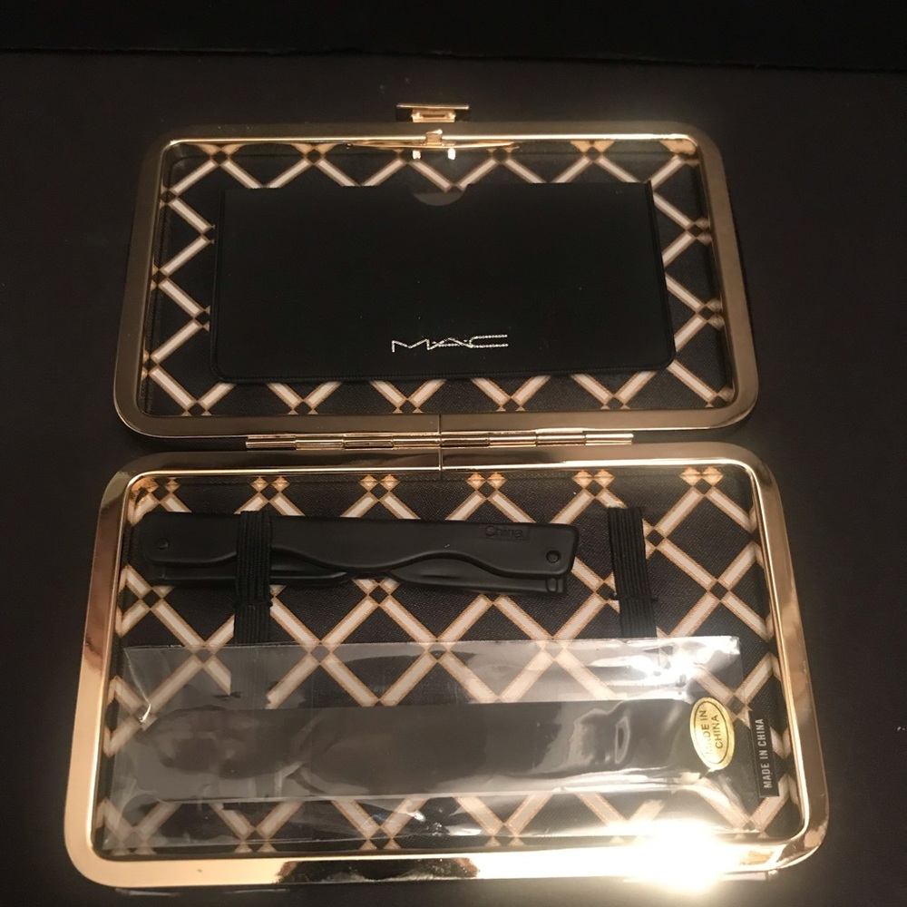 Mac Kit/Red Stretch Belt